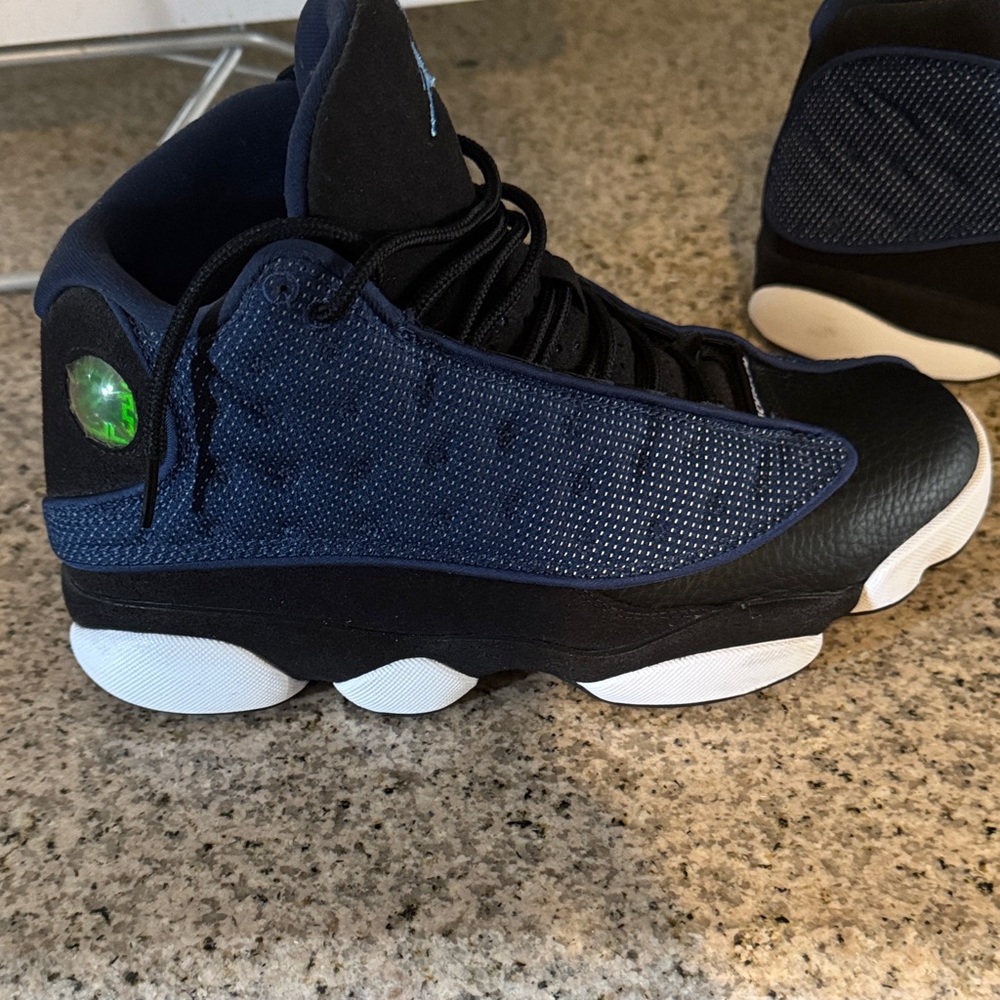 Jordan Athletic Shoes in Black and Blue - Picture 7 of 9